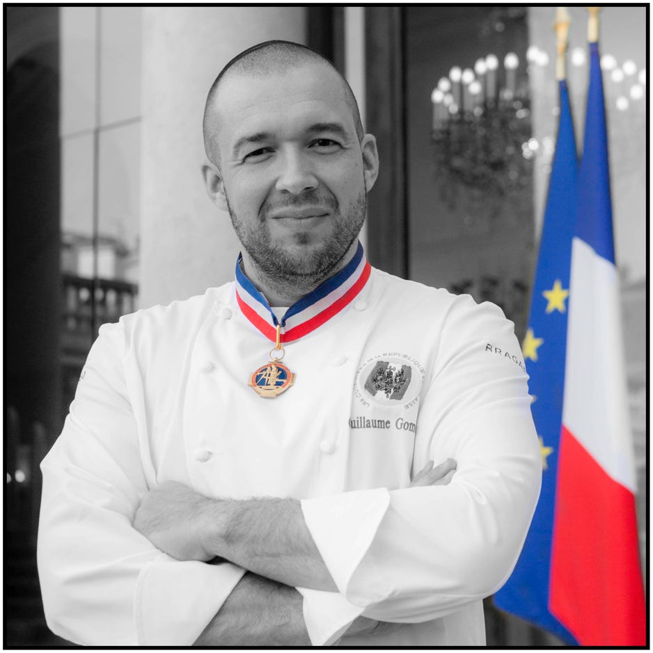 1er soutien de la Cuillère d’Or depuis sa création en 2010 ! Chef des Cuisines du Palais de l’Elysée Meilleur Ouvrier de France  Président des Cuisiniers de la République Co-Président Euro Toques France.